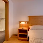 Jaegerhof Serviced Apartements アパート ツェルマット