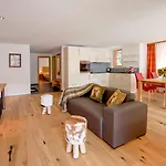 アパート Jaegerhof Serviced Apartements ツェルマット