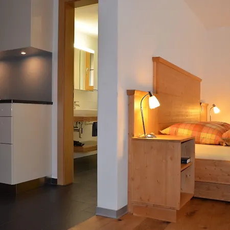 Jaegerhof Serviced Apartements דירה צרמט