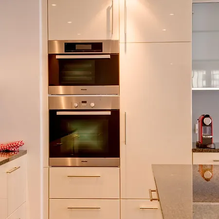 Jaegerhof Serviced Apartements * צרמט