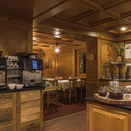 Jaegerhof Serviced Apartements * צרמט