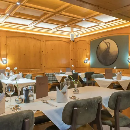 Jaegerhof Serviced Apartements زيرمات