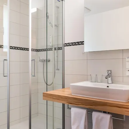 Апартаменти Jaegerhof Serviced Apartements *