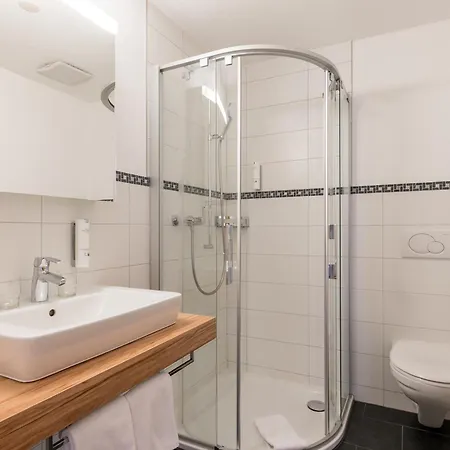 Апартаменти Jaegerhof Serviced Apartements