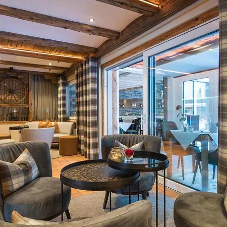 Jaegerhof Serviced Apartements * Церматт